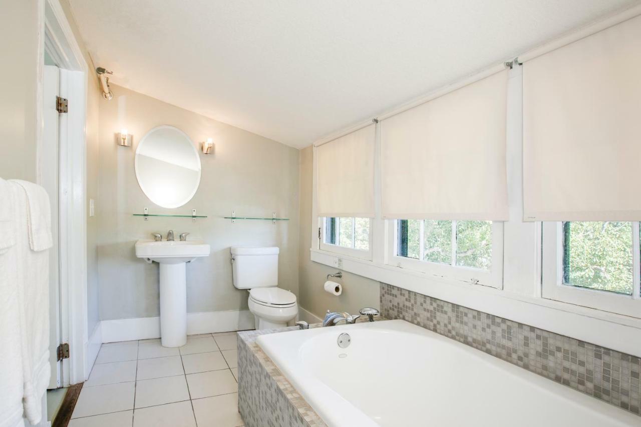Adora Inn Mount Dora Eksteriør billede